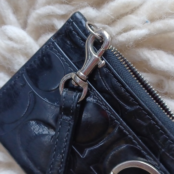 Coach ID case - Picture 8 of 13